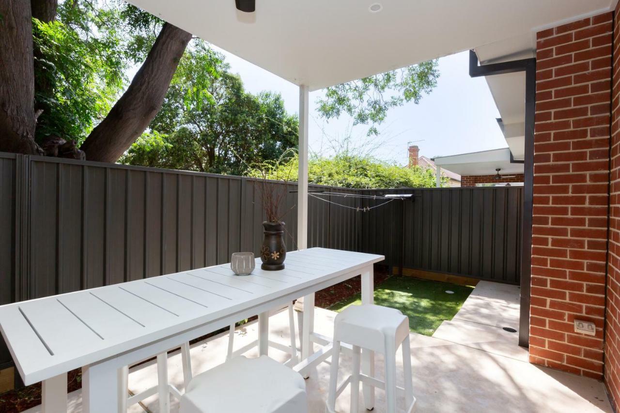 Best Central Wagga Townhouse ウォガウォガ エクステリア 写真